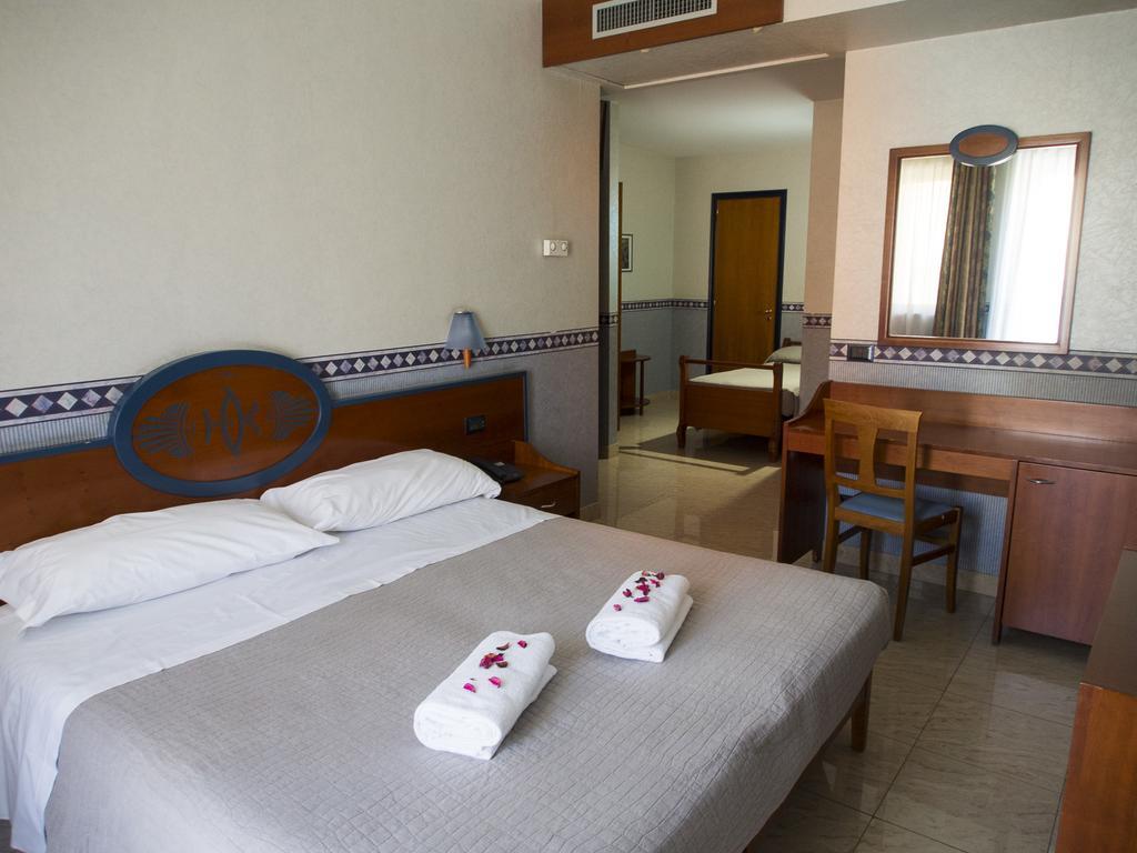 Hotel Kroma Ragusa Exterior photo